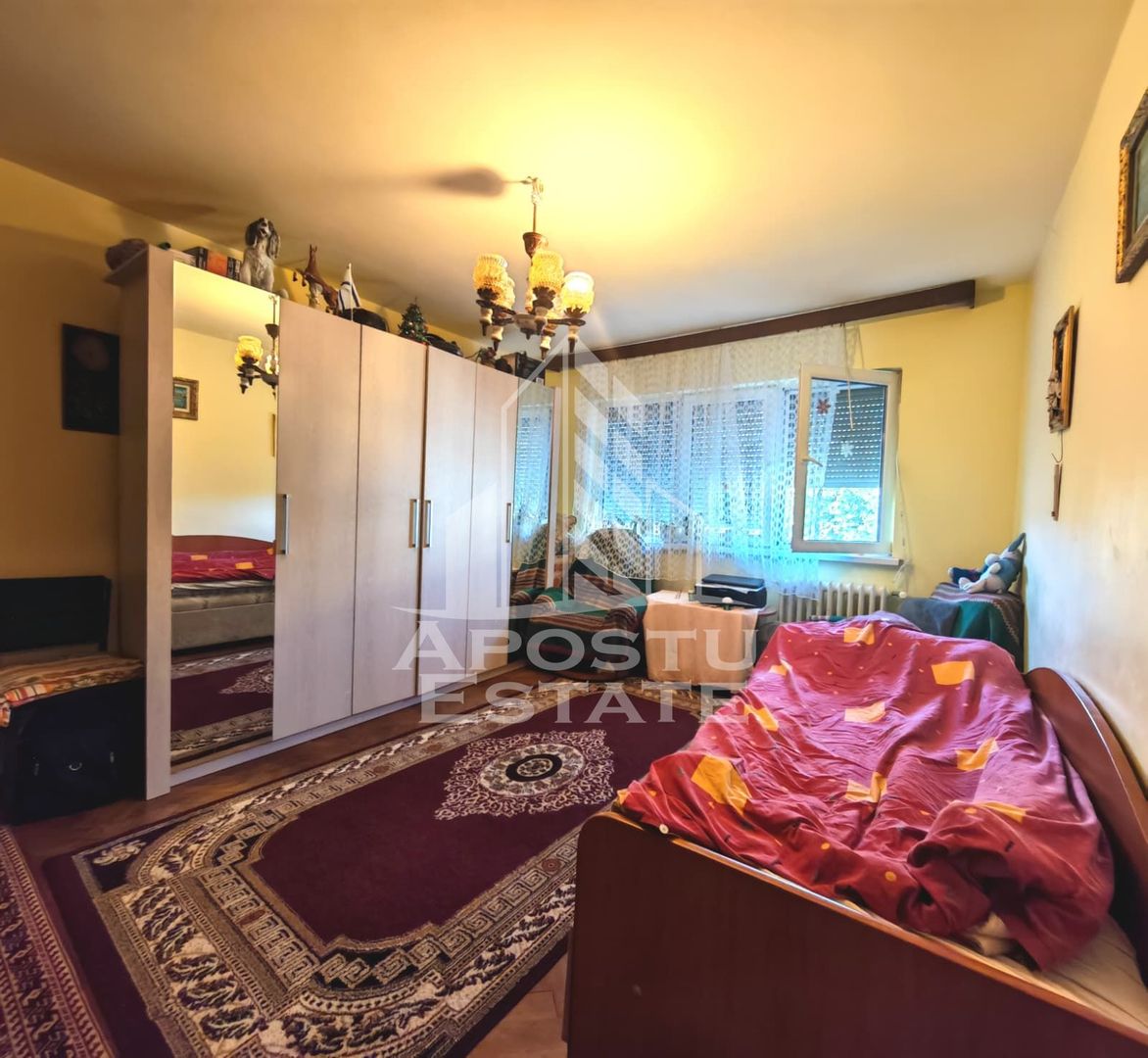 Apartament cu 4 camere de vanzare , Zona Dacia ,Timisoara