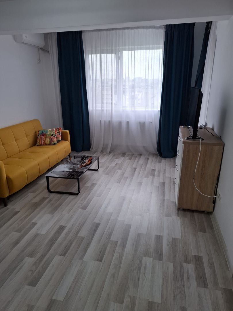 BRASADAS închiriază garsoniera 5/5 LIFT PARCARE pe Binelui.