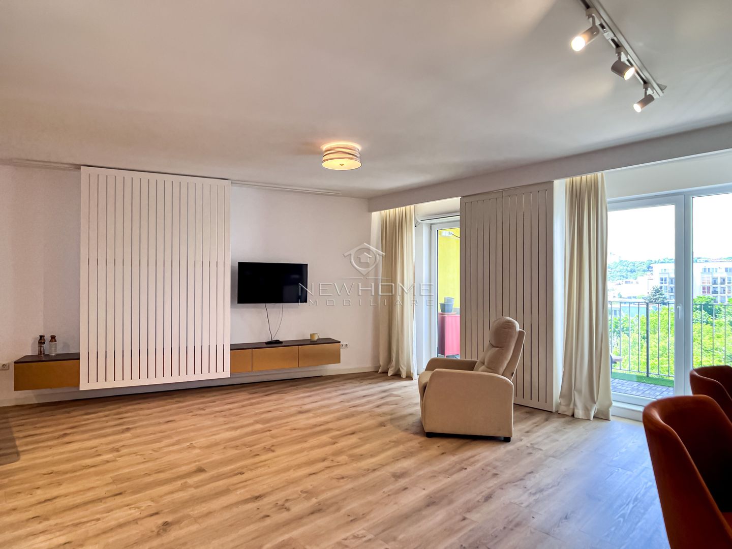 Apartament 2 camere, Parcare, zona Centrala
