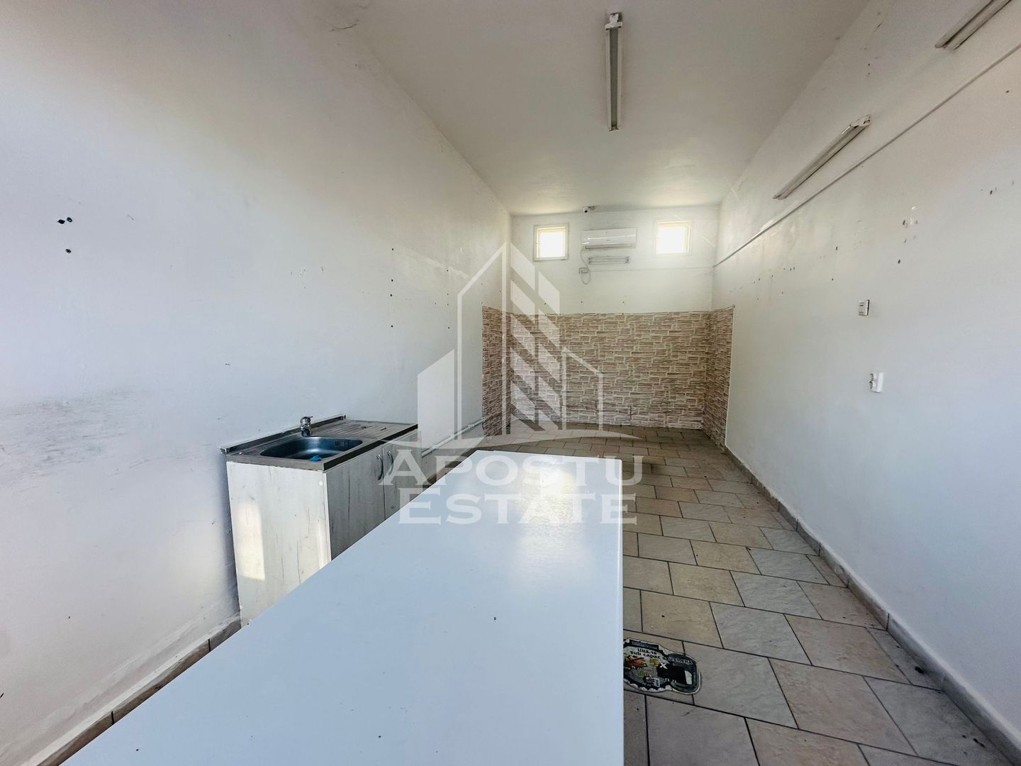 Spatiu de inchiriat in Zimandu Nou