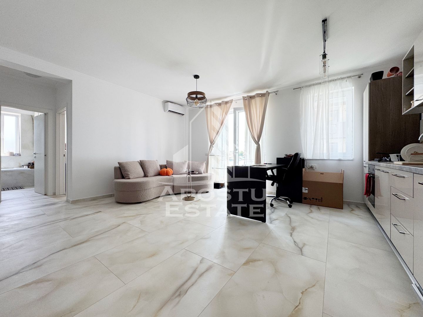 Apartament 2 camere de vanzare 48mp utili + 7mp terasa, Giroc