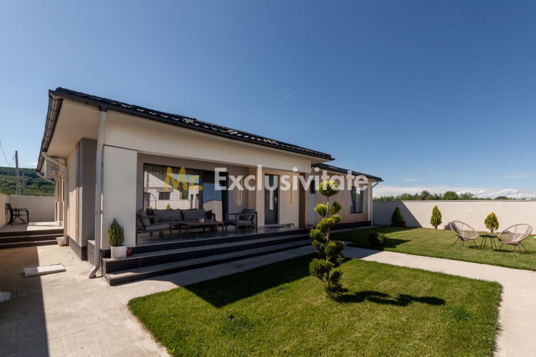Casă de vânzare exclusivistă în Titesti, Arges