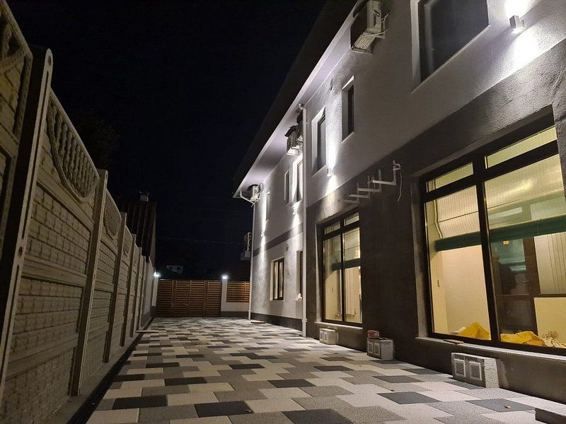 Vila P+1E, 7 camere, curte amenajata - zona Mall, George Cosbuc, 2750 E