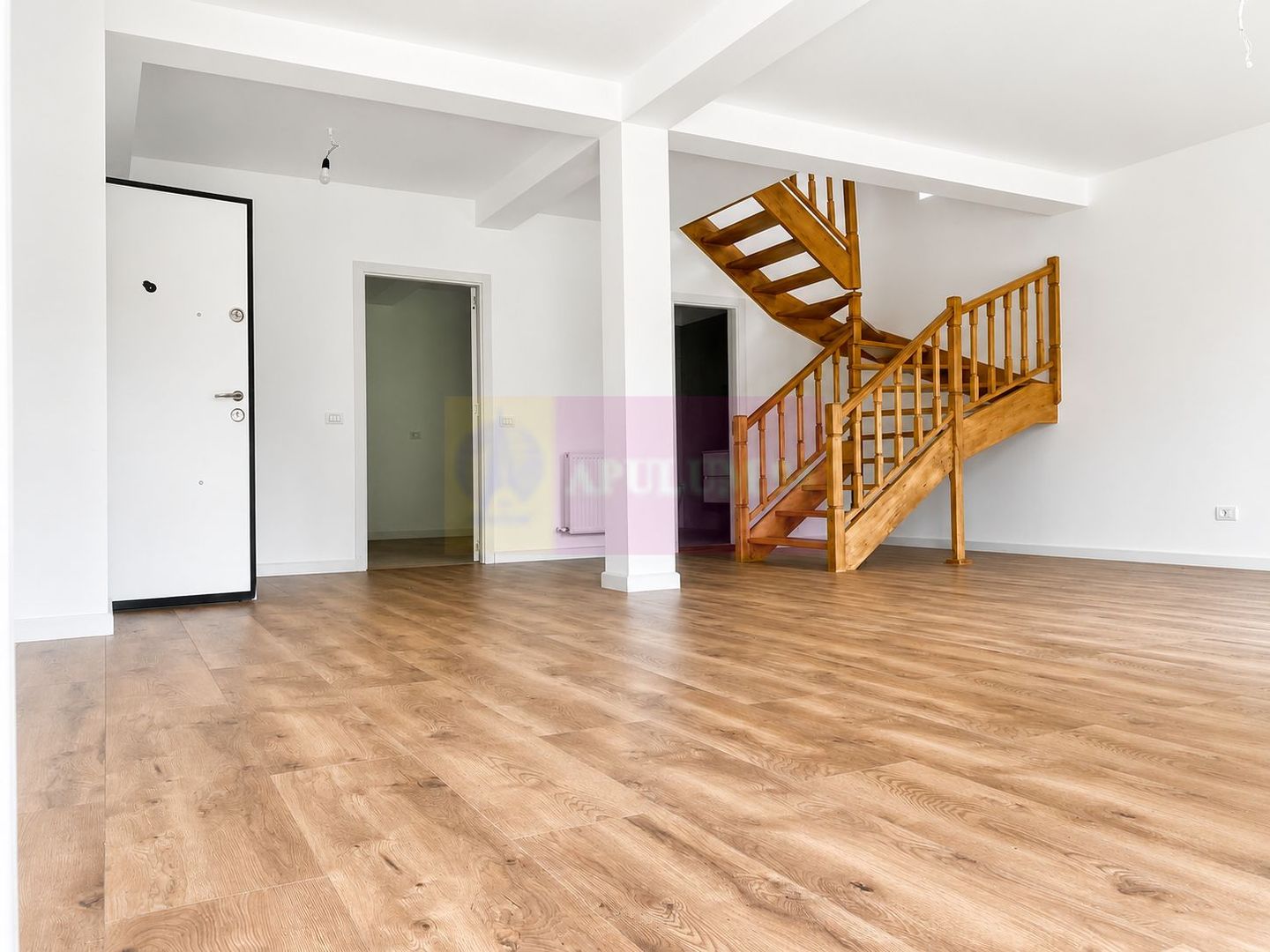 Duplex 4 camere , curte 250 mp, renovat 2025 — Mogoșoaia