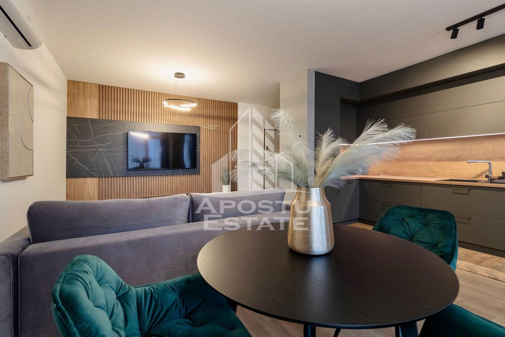 Apartament cu 2 camere lux, loc de parcare subteran, zona Aradului