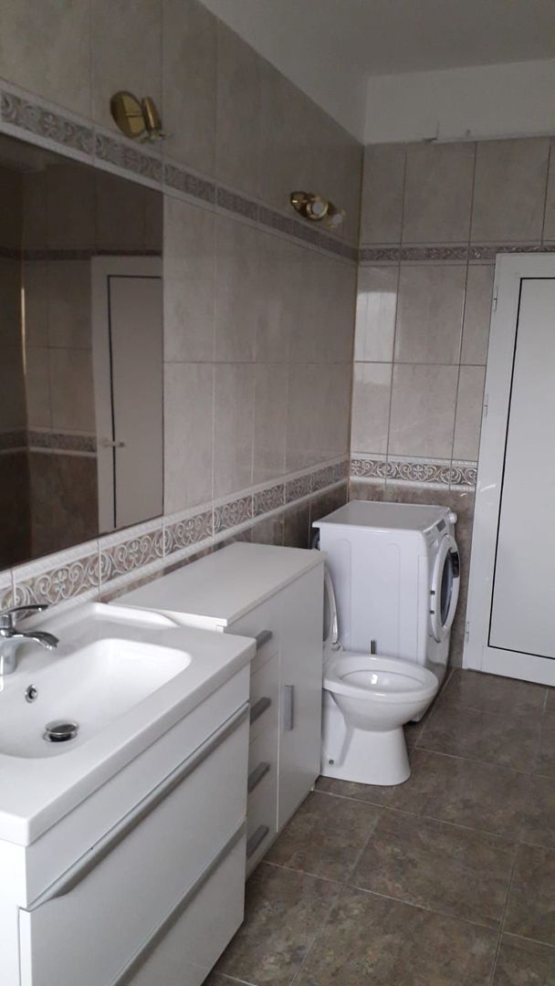 De inchiriat apartament cu o camera, centru, etaj 1, 400 E