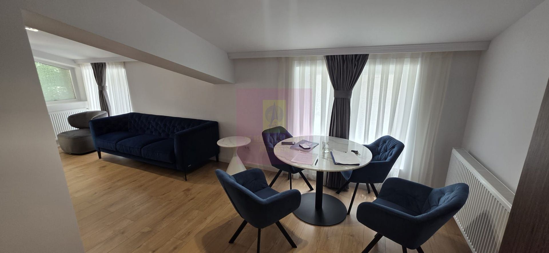 Apartament cu 2 bai si loc de parcare in Sinaia