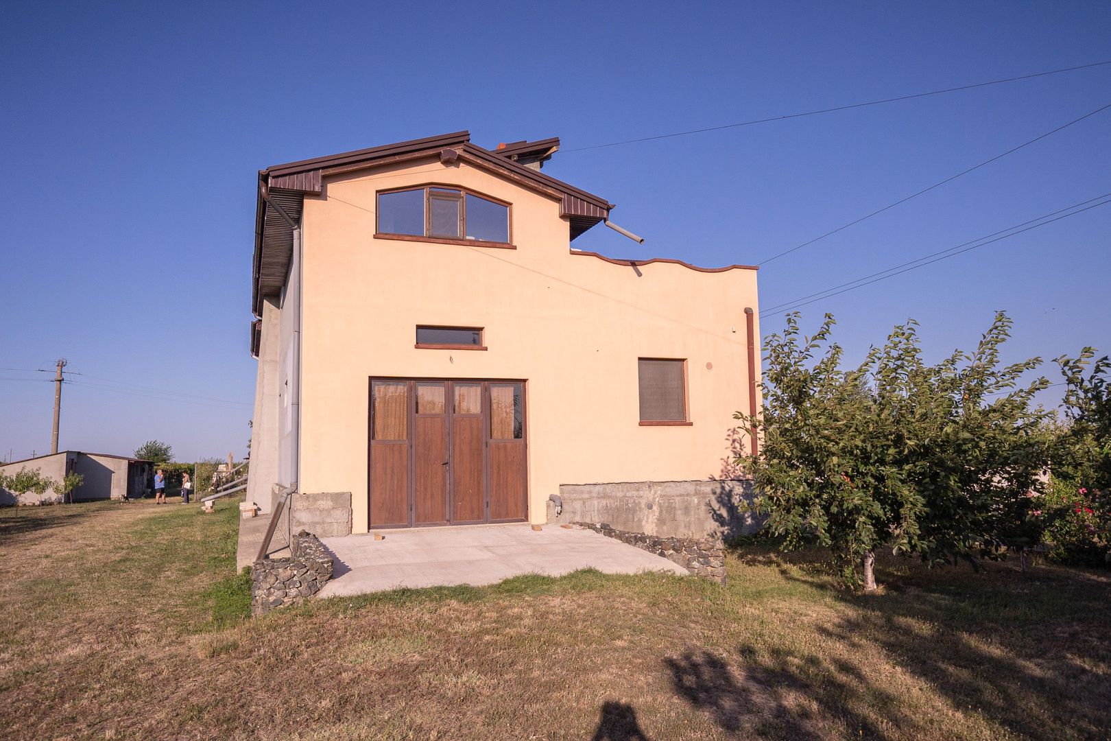 Casă de vânzare Furceni – 7 camere, teren 8.000 m