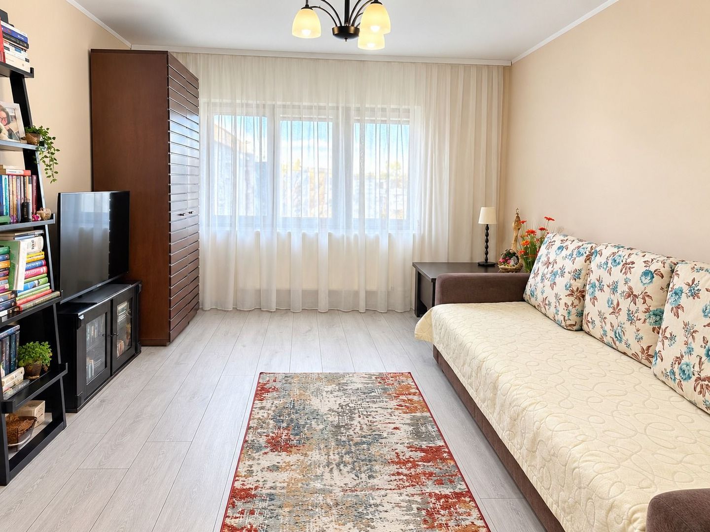 De vanzare apartament cu 2 camere, Siderurgistilor Vest, et. 4, 68.000 euro