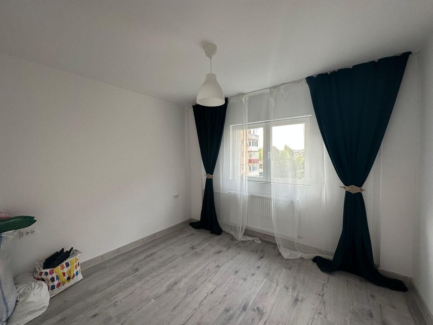 Apartament 2 camere de vanzare/zona Lujerului