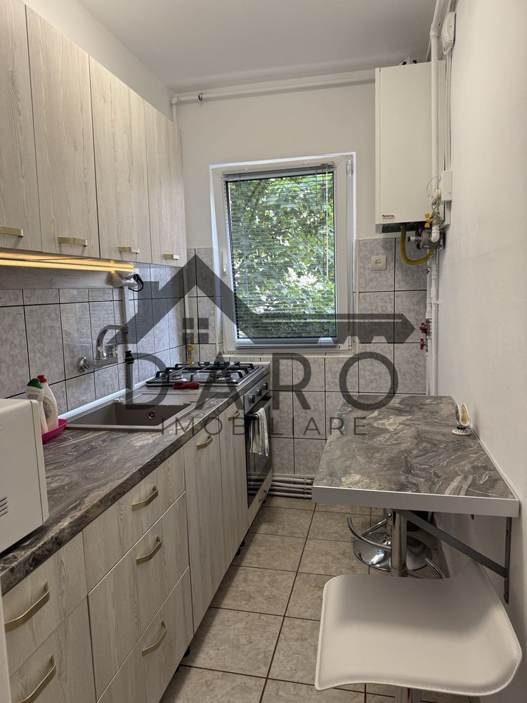 Apartament 3 camere pentru închiriat