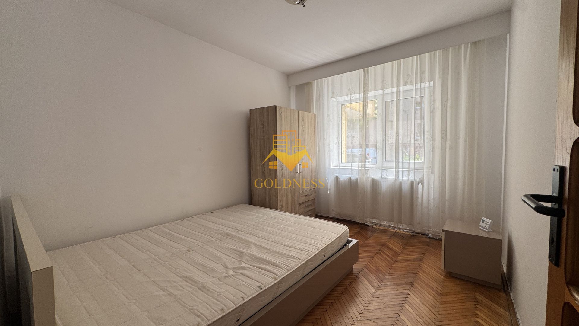 3 camere, decomandate, Piata Zorilor Zona Louis Pasteour, UMF