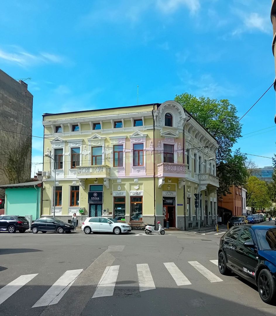 Imobil central închiriat integral, Armenească 23 | Investitie