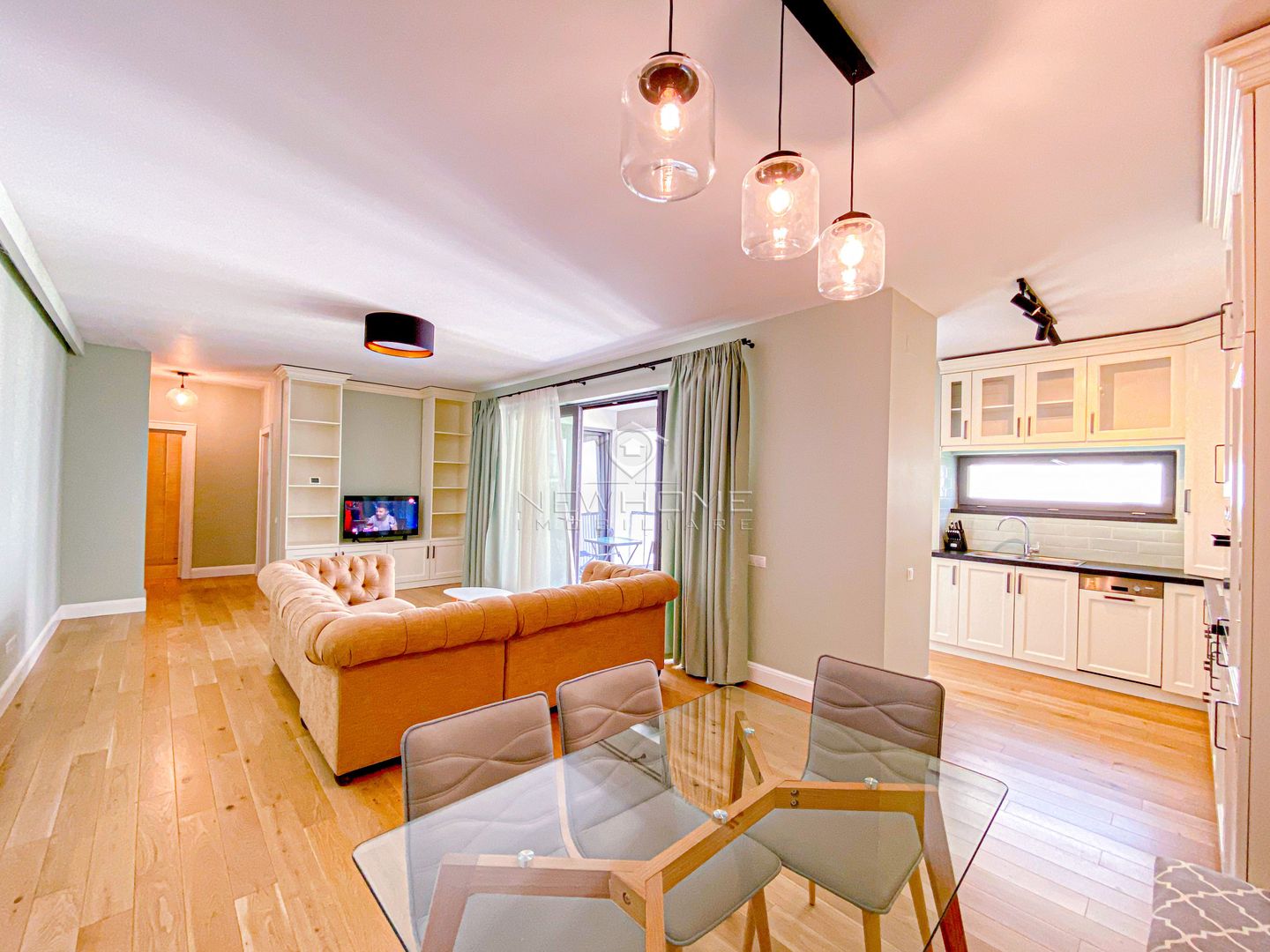 Apartament 2 camere, zona Iulius Mall Fsega, 70 mp, Parcare