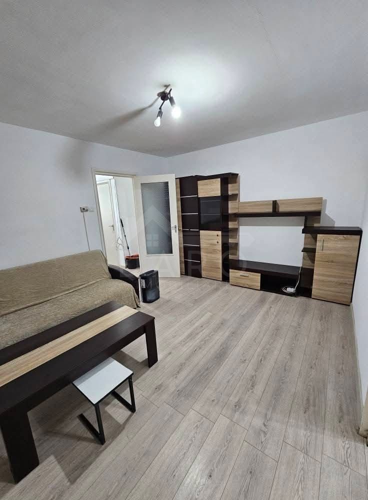 Apartament cu 2 camere Aleea Săvinești--central renovat