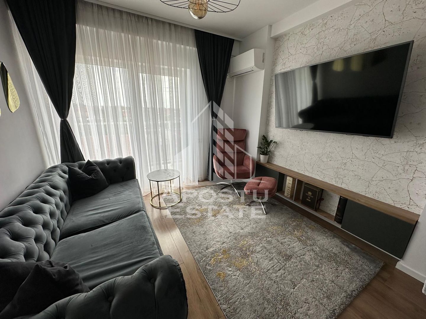 Apartament de vanzare cu 2 camere, Bucatarie inchisa, zona Soarelui