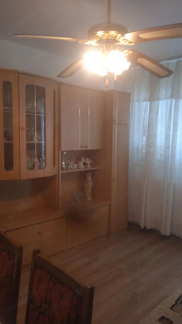 De inchiriat apartament cu 2 camere, Micro 20, 350 Euro