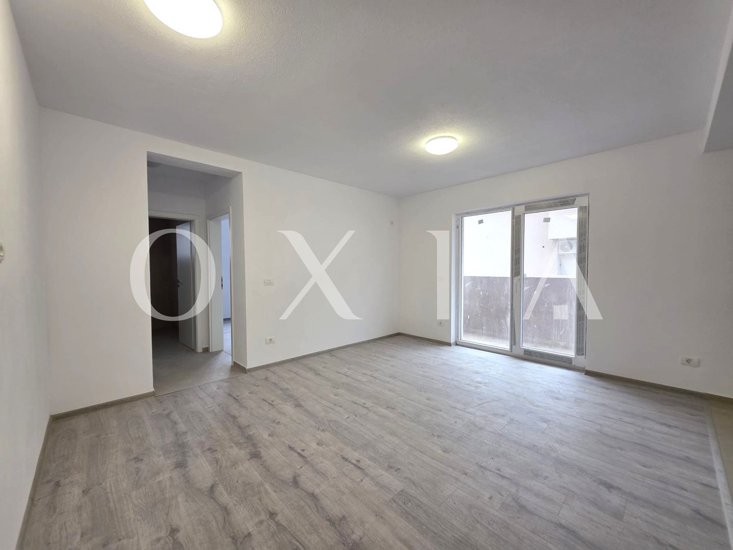 AX1274 Giroc, Central, Apartamente cu trei camere