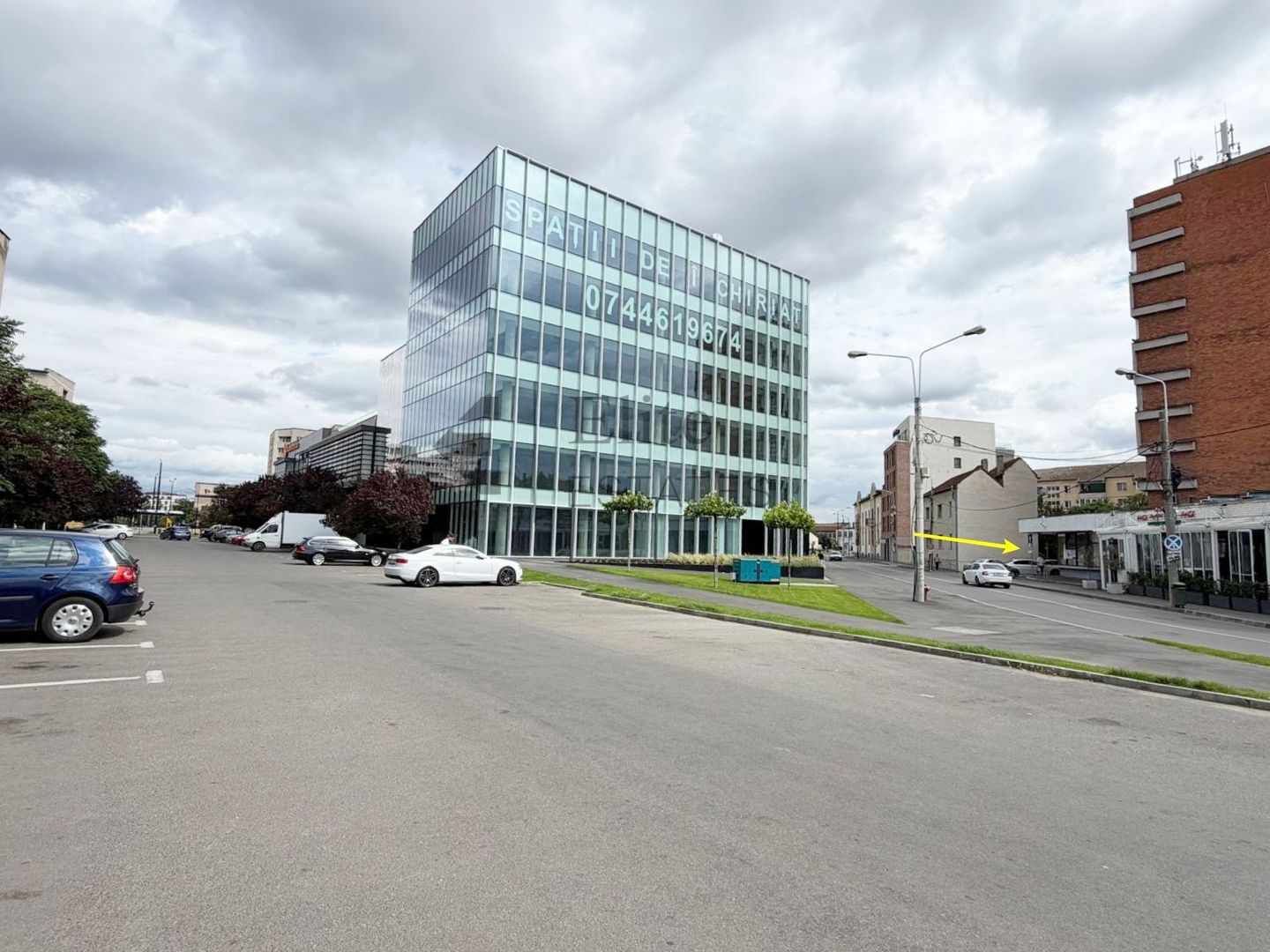 Spatiu comercial 268 mp Piata Cetatii | Vitrina mare | Parcare