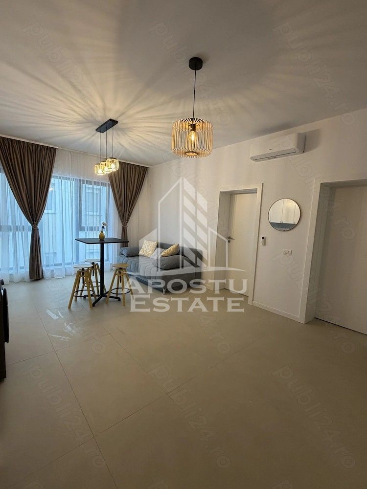 Închiriez apartament în bloc nou cu 2 camere
