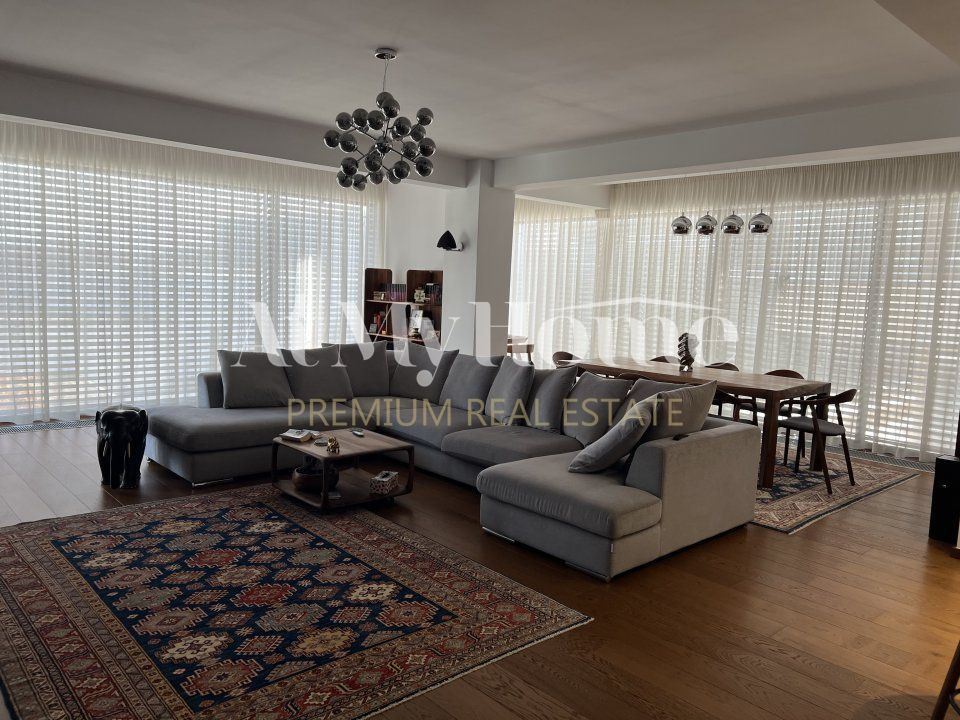 Apartament spatios cu 3 camere, parcare subterana, zona Barbu Vacarescu
