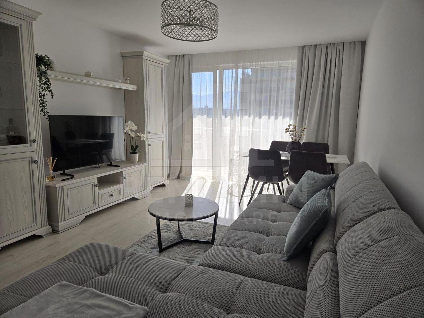 Apartament 2 camere decomandate zona Coresi 2017 70mp