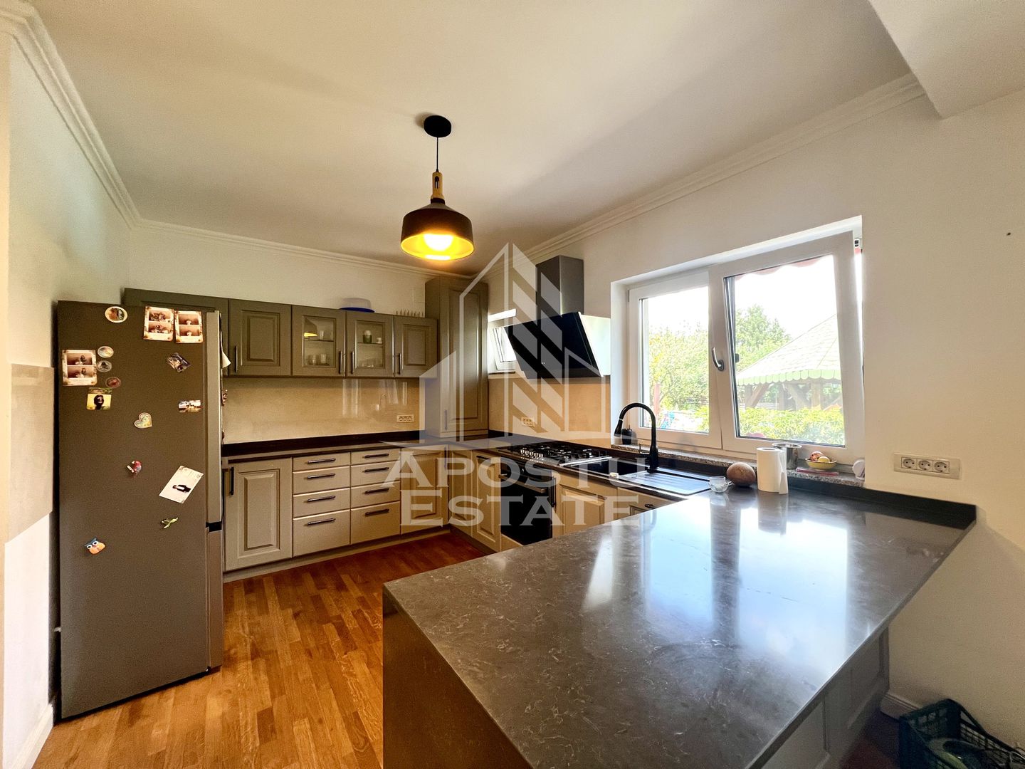Jumatate de duplex de inchiriat, zona Eso, Giroc
