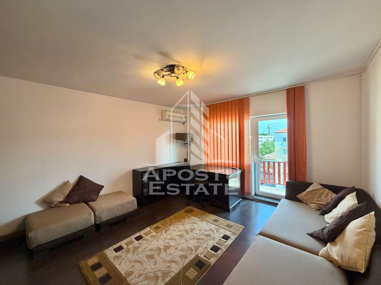 Apartament cu 3 camere de vanzare, decomandat, Girocului, Timisoara