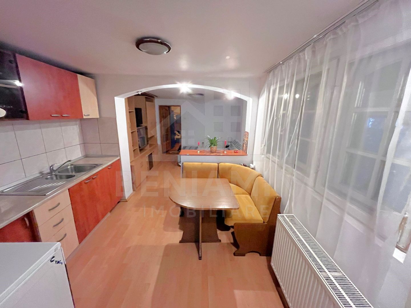 Casa de inchiriat Raului intersectie Campia Islaz -loc de parcare