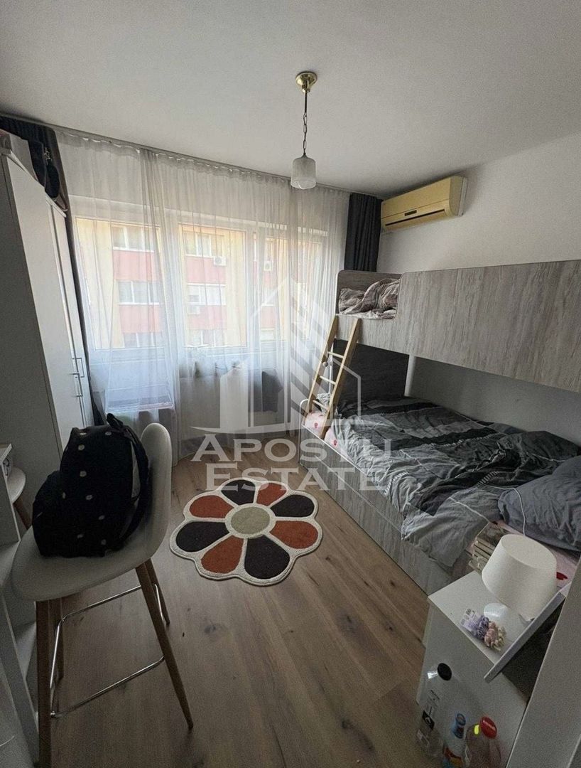 Garsoniera de vanzare, in zona UMT, in Timisoara