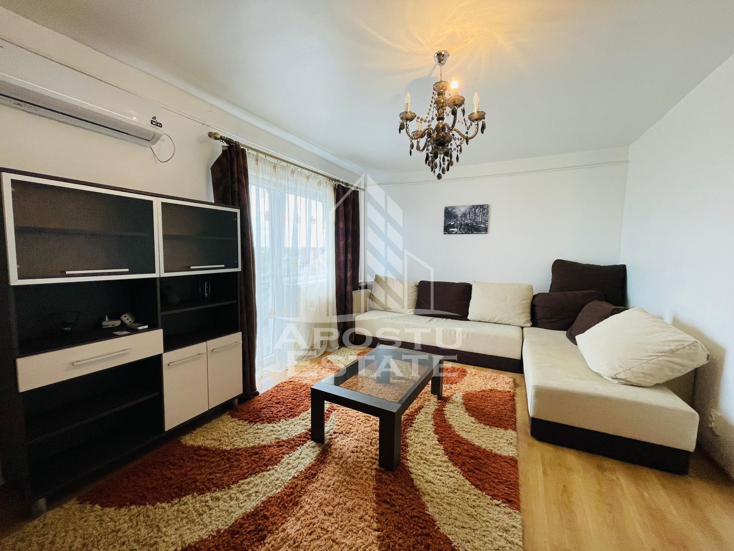 Apartament 2 Camere/ Zona Micalaca (Universitatea A Vlaicu) 75mp