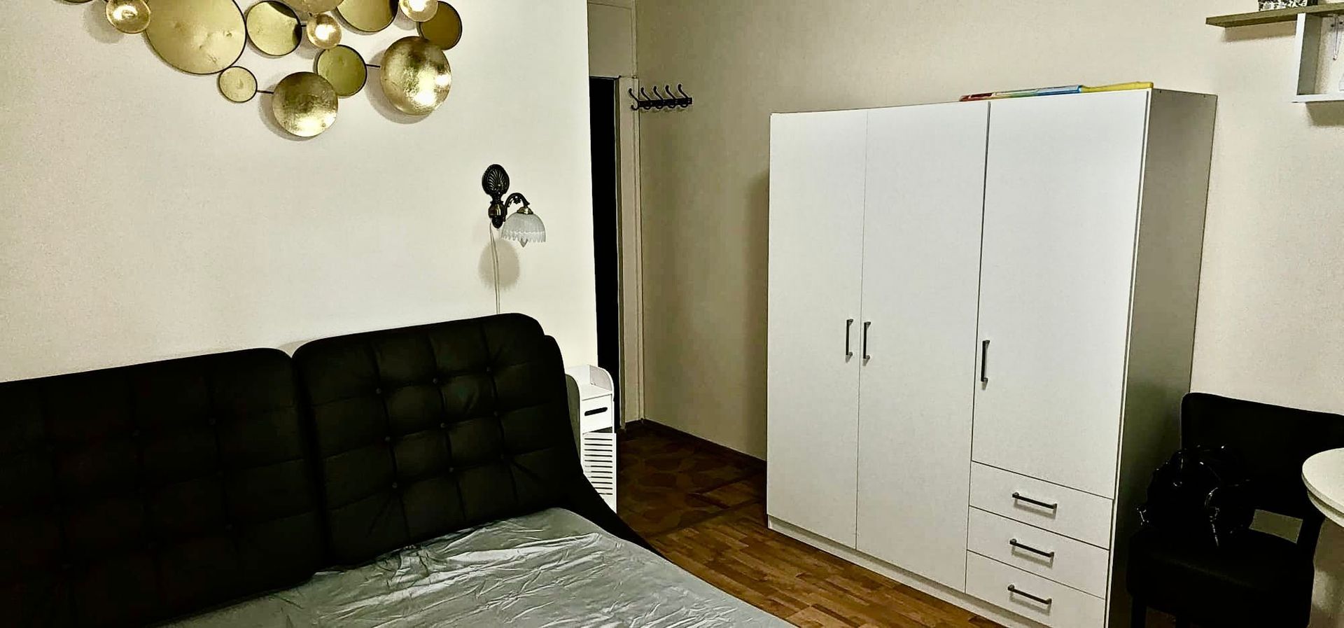 Garsonieră de închiriat – Micro 40, etaj 2, 20 mp + balcon