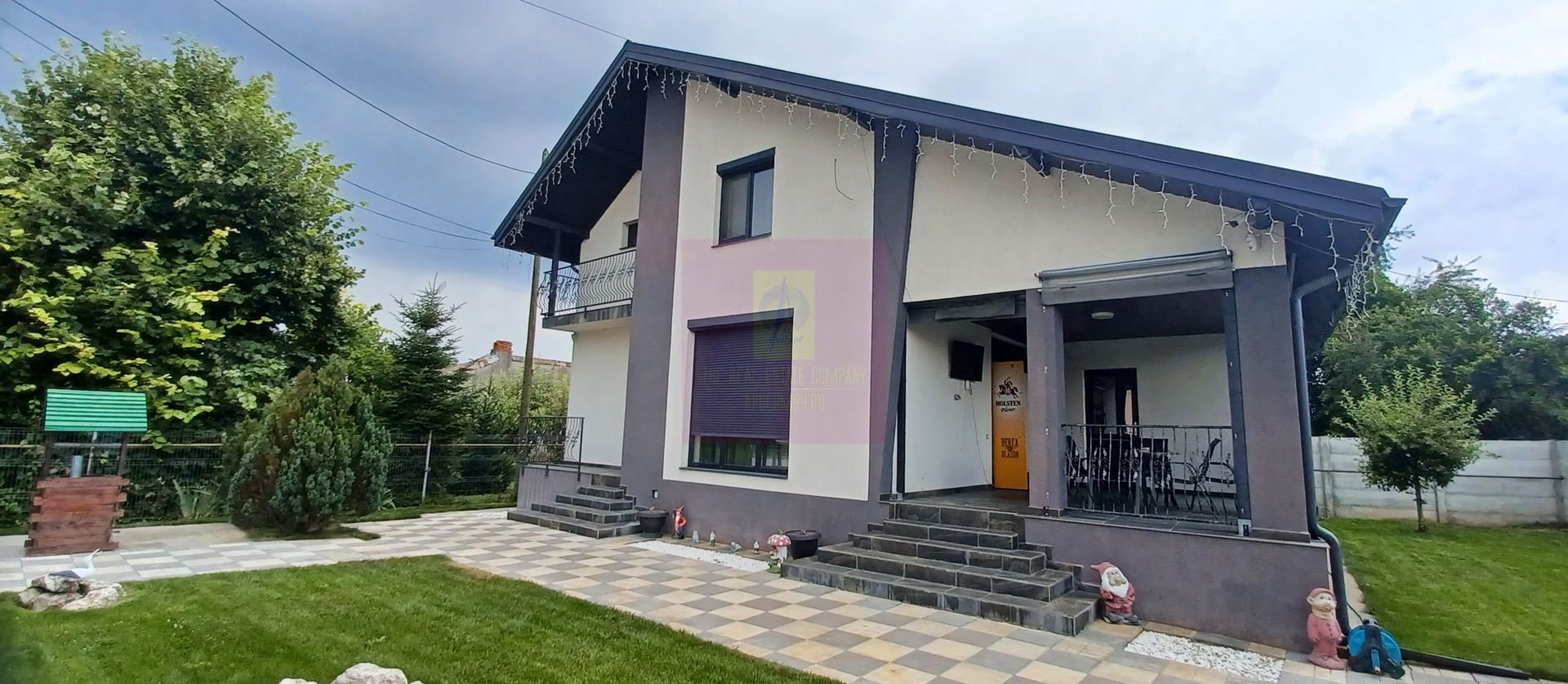 Săbăreni, casă P+1E, 137 mp utili, terasă, CT, pivniță, garaj, asfalt