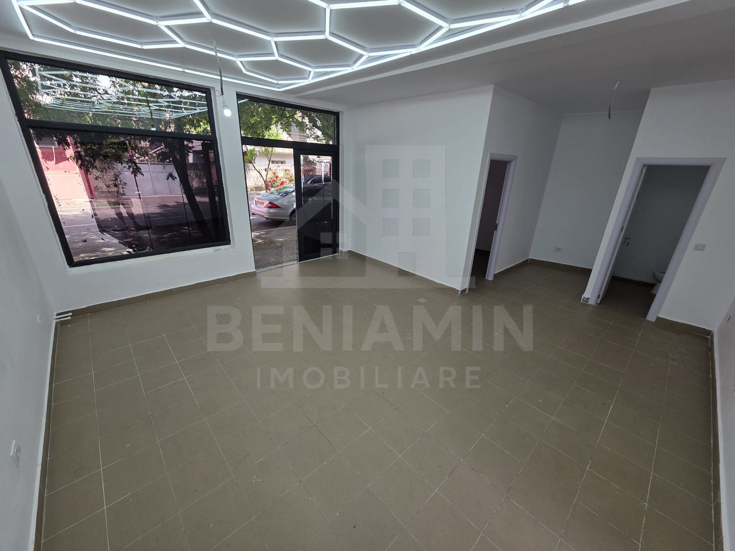 Spatiu comercial-40mp-zona SIF-2 camere-grup sanitar-Disponibil imedi