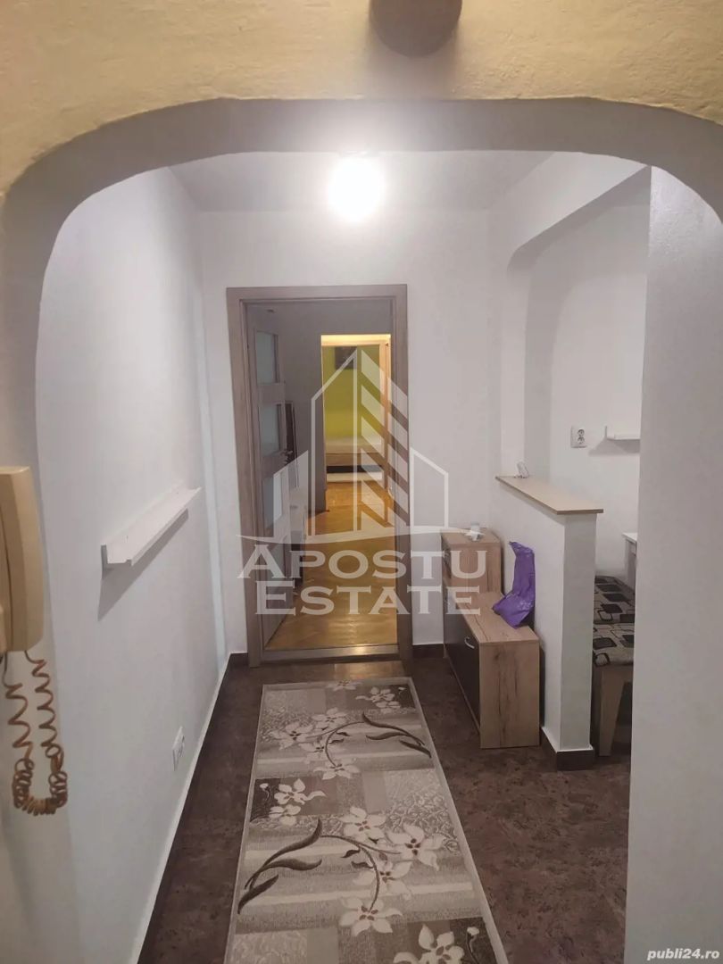 Apartament cu 3 camere, Centrala proprie, Zona Girocului