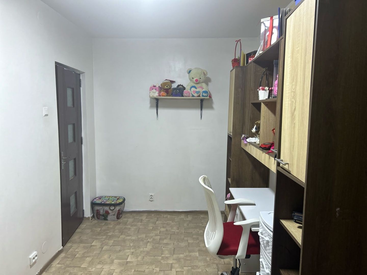 Apartament 3 camere, în Țiglina 3