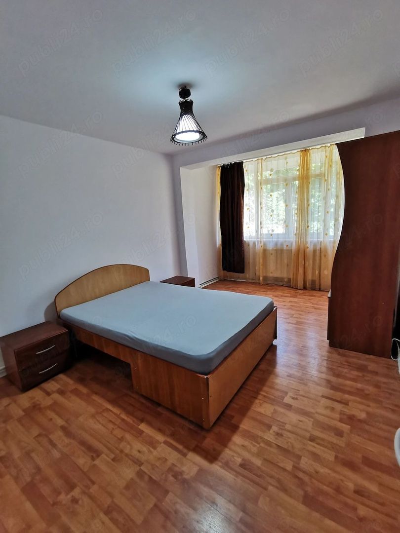De inchiriat apartament 3 camere, parter, zona Constructorilor, 400 Euro