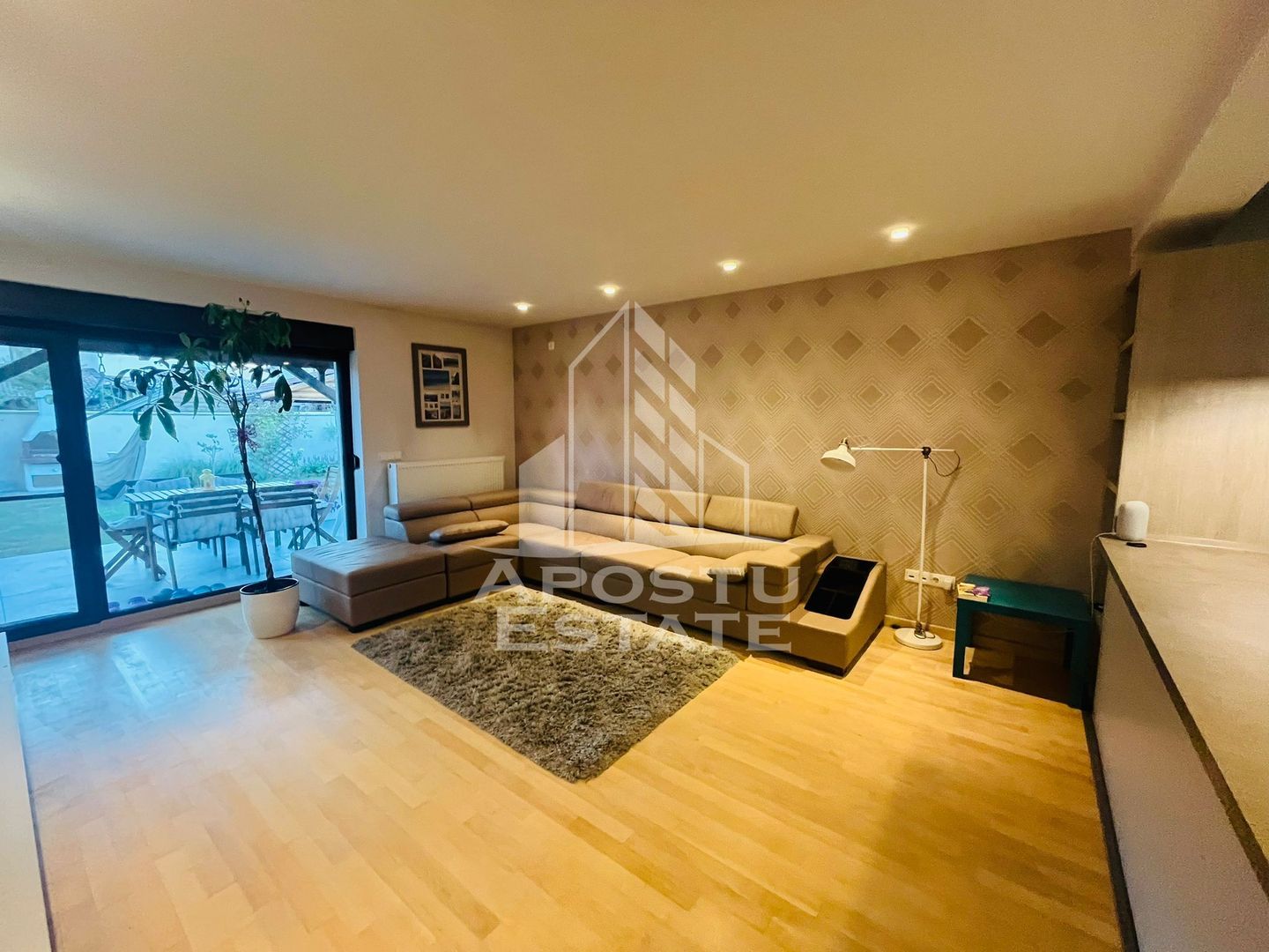 Duplex cu 4 camere, de inchiriat,zona Dumbravita