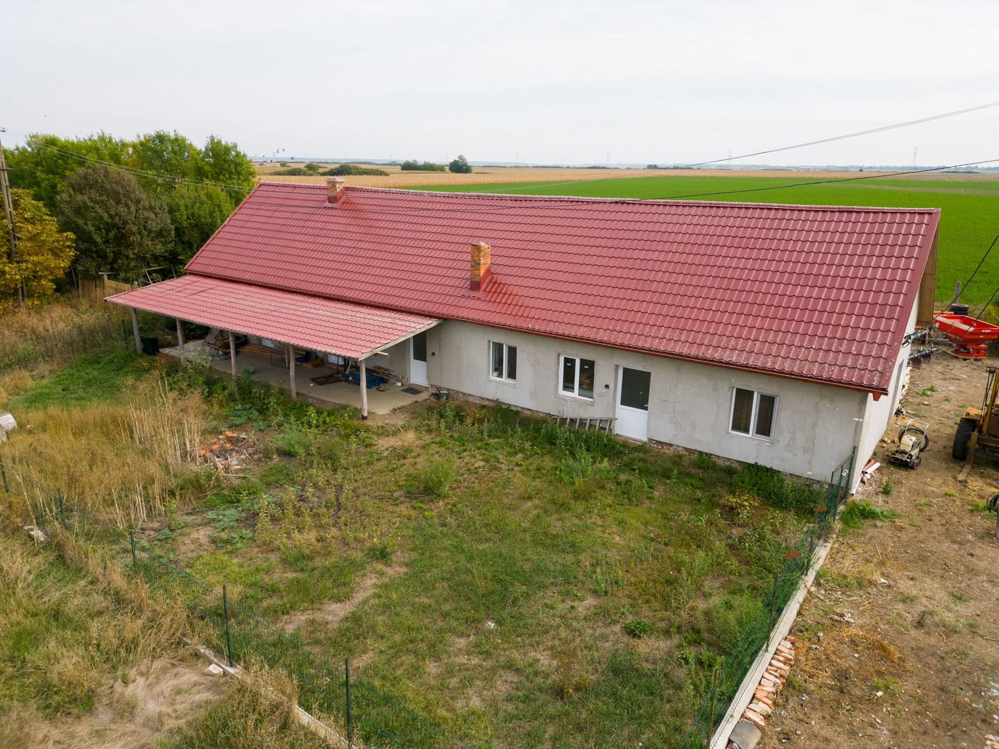 Casă cu teren 13 418 mp intravilan