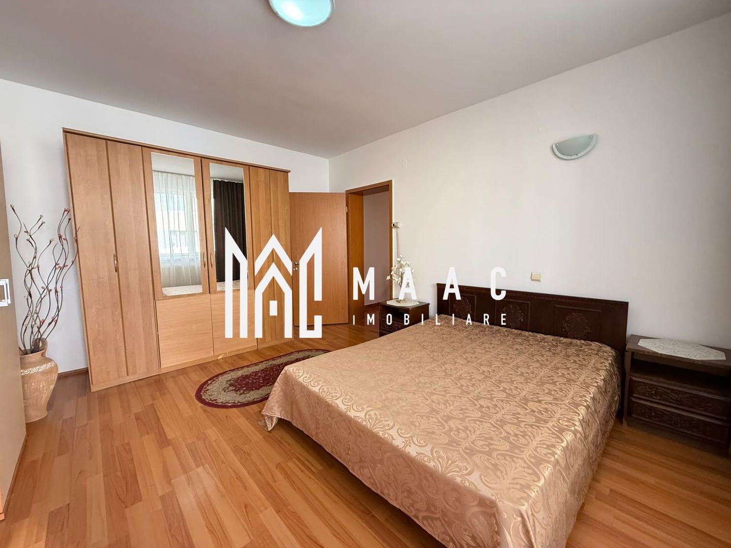 Apartament 1 camera | Etaj 1 | Parcare | Balcon | Siretului