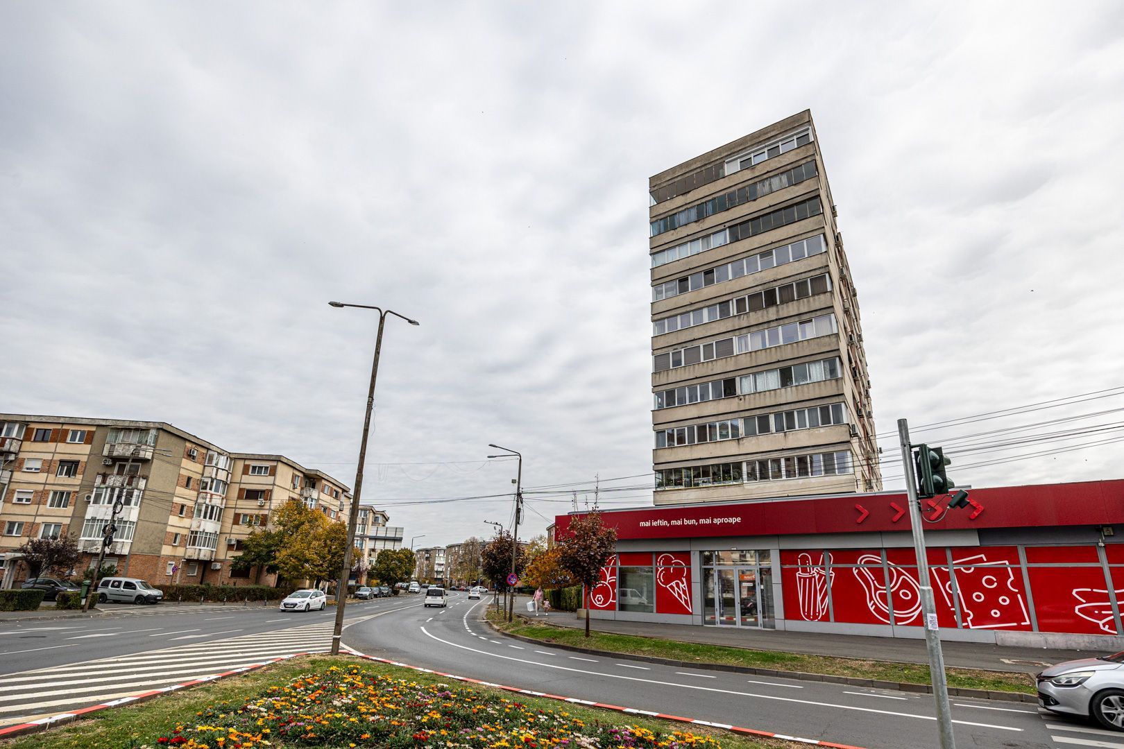 PREȚ REDUS! Apartament mobilat, cu 2 camere,în Piața Spitalului.