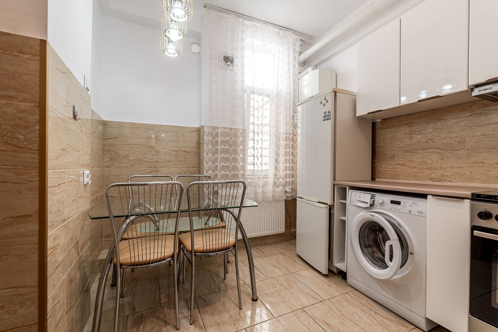Apartament la cheie cu 2 camere la casa in Parneava Comision 0%
