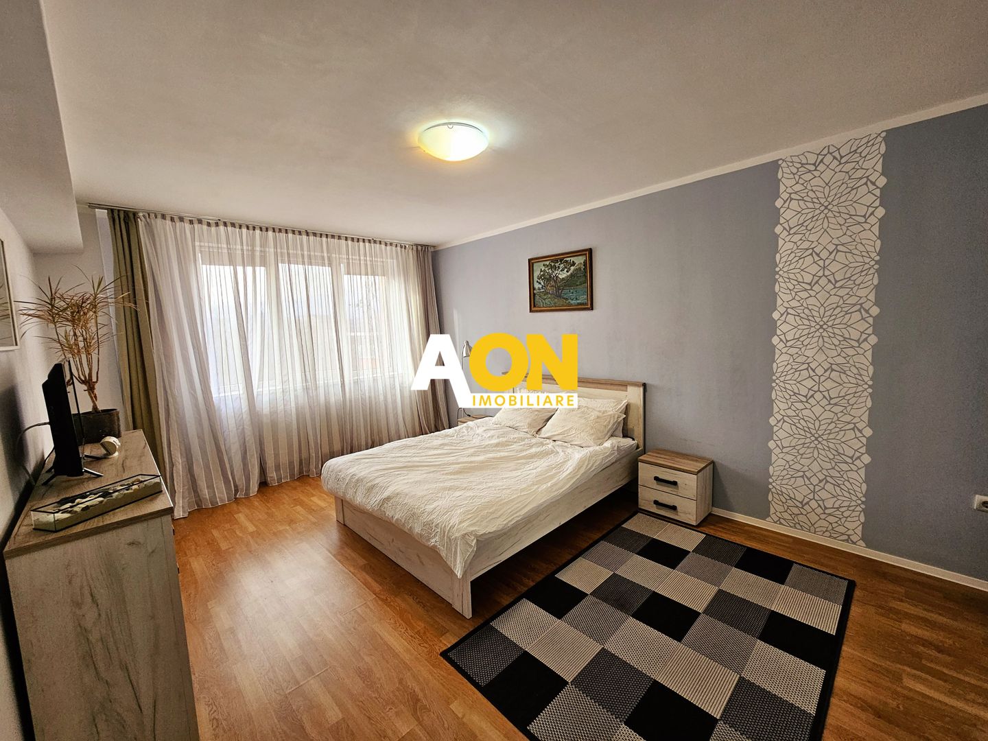 Apartament 2 camere, decomandat, mobilat, utilat, etaj 2, Centru
