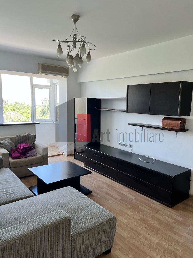 3 camere vizavi de parcul Plumbuita
