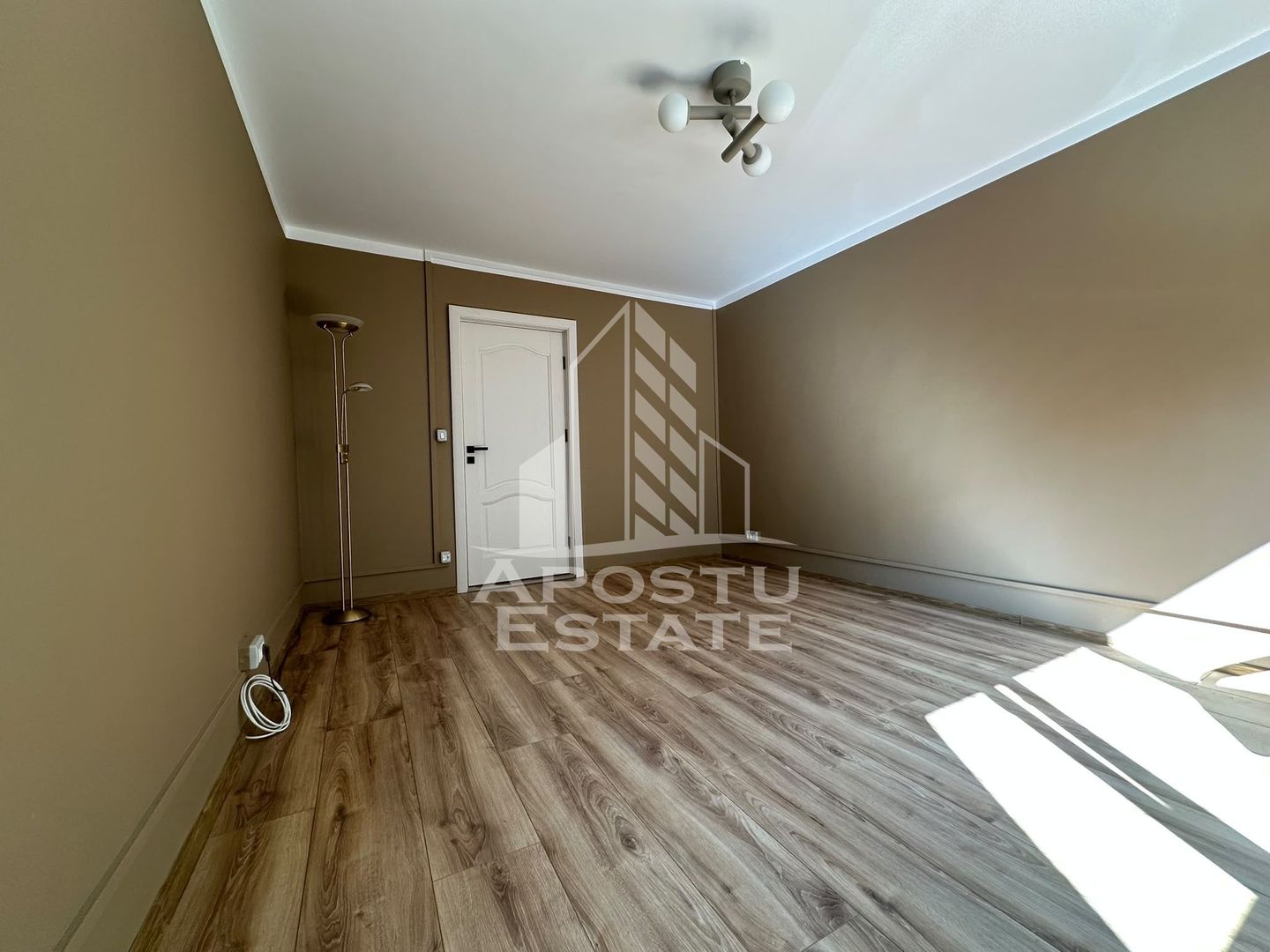 Garsoniera de vanzare, zona Complexul Studentesc, Timisoara