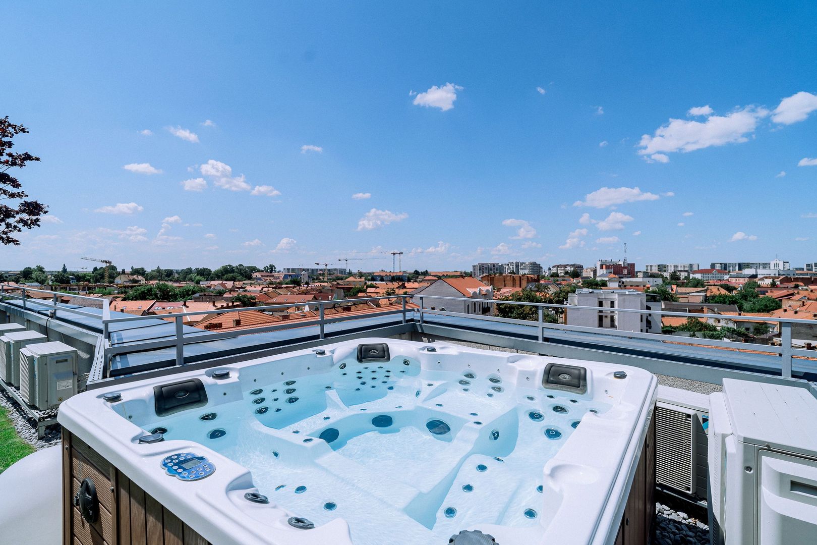 Penthouse 4 camere, ultracentral, Oradea. 800 000 E. Comision 0