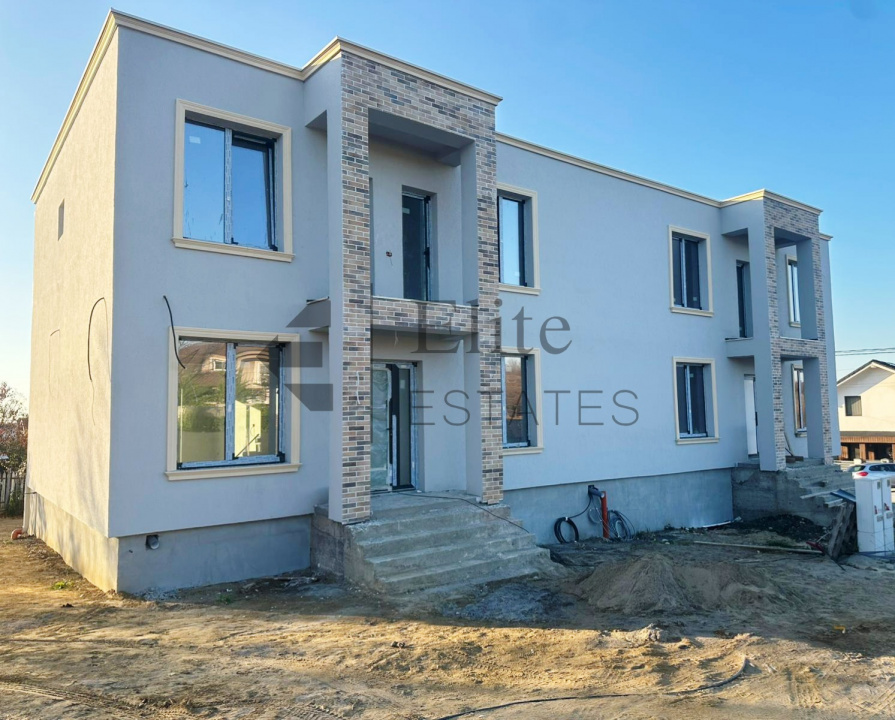 Casa pe deal de vanzare cu 5 camere