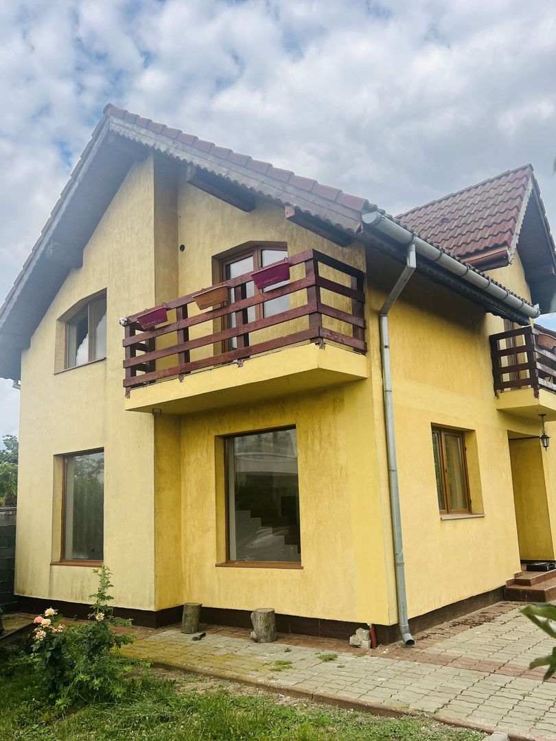 CASA DE VANZARE IN CARTIERUL PRIMAVERII -GIARMATA MARE