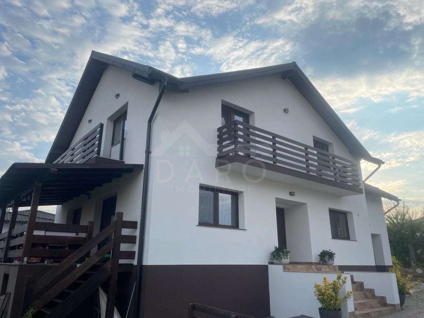 vand casa in Nazna sau schimb cu apartament plus diferenta