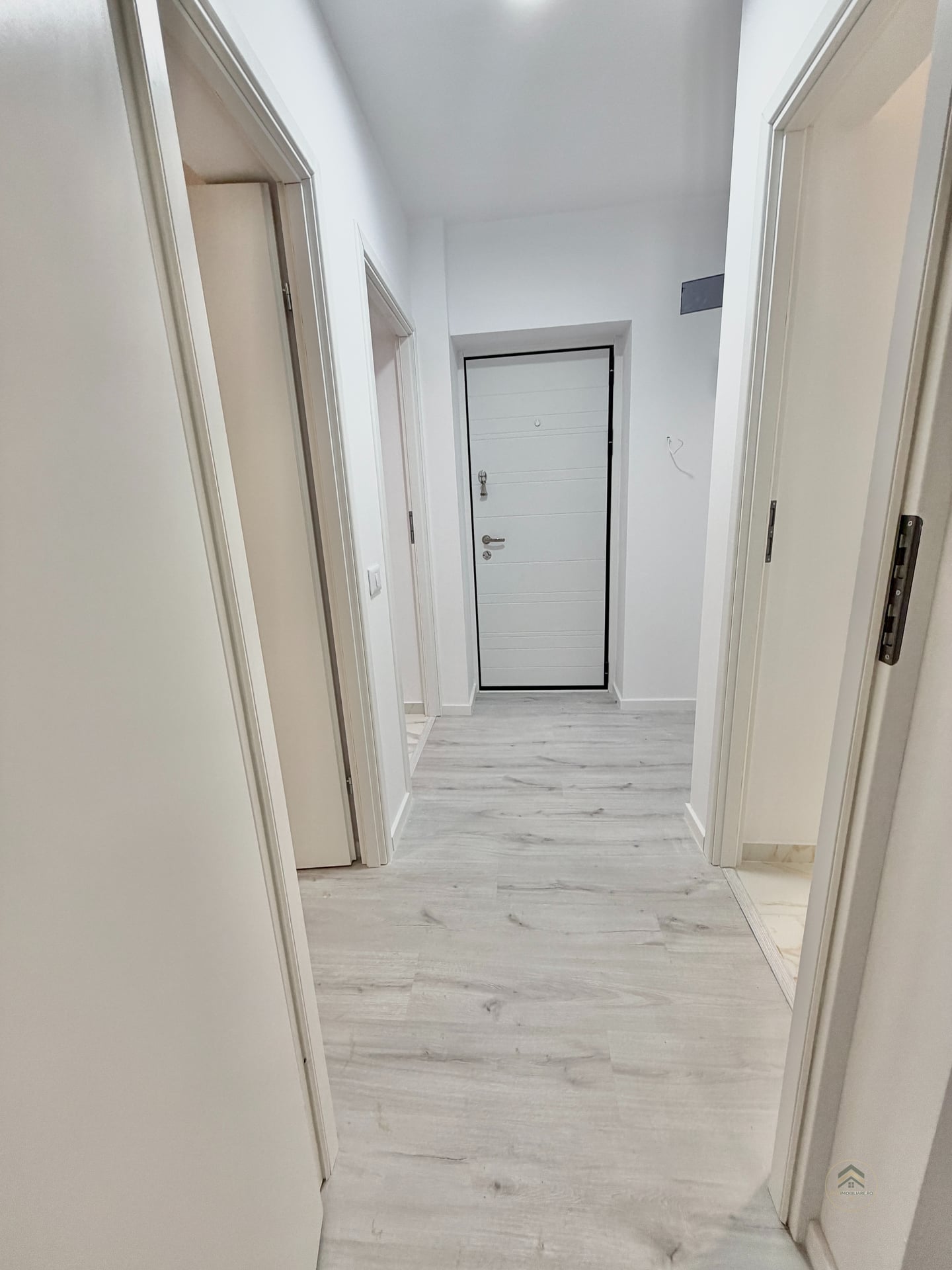 Apartament 2 camere mansarda Militari Residence
